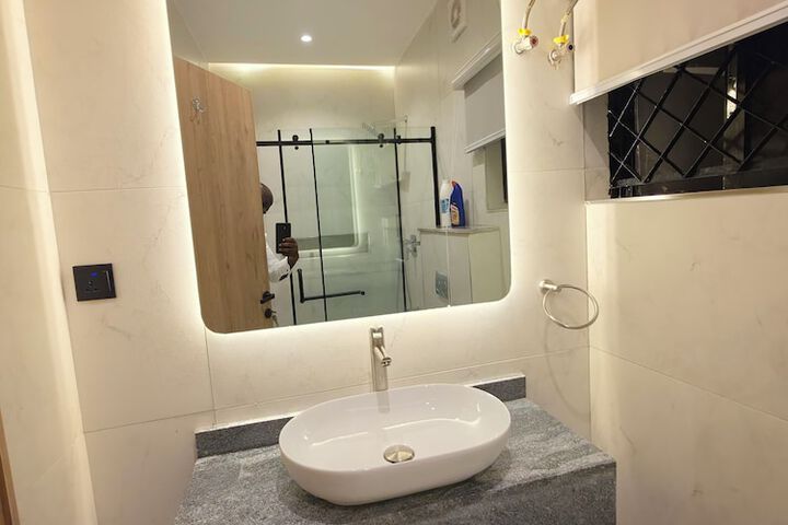 Room 54 of 72