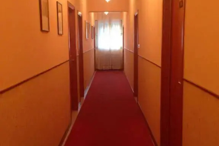 Room 15 of 25