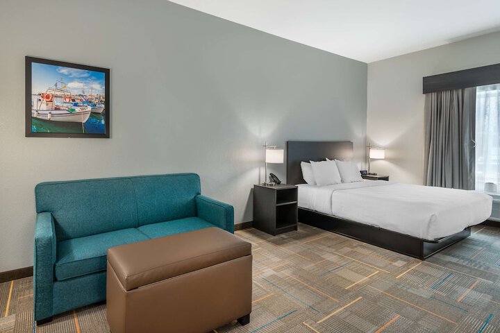 1 King Bed Microwave and Refrigerator Full Breakfast (9 of 21)
