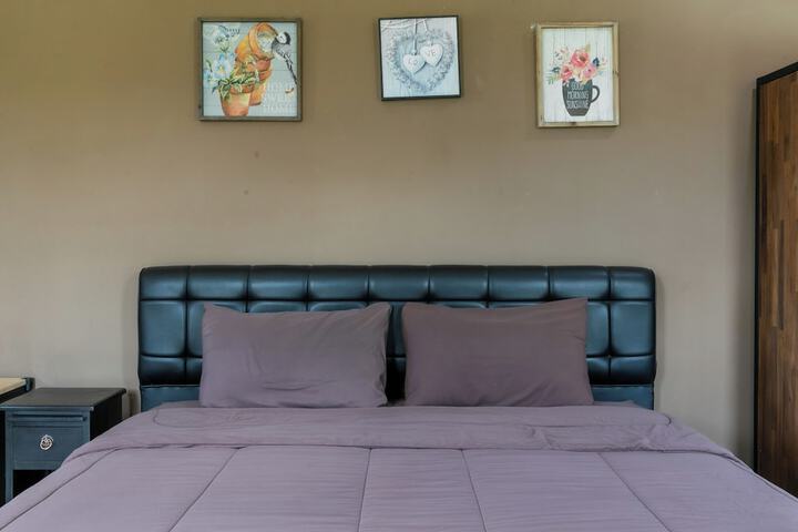 Room 25 of 187