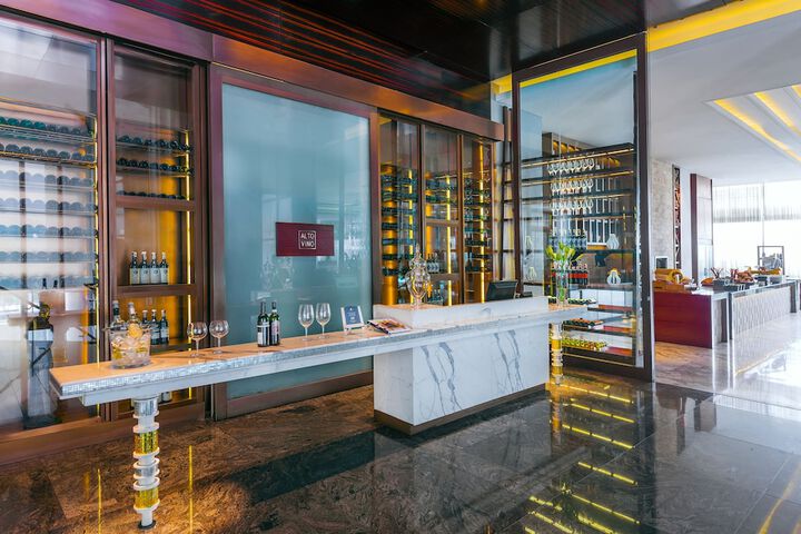Dining Photos