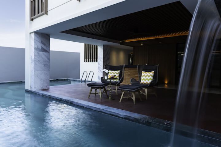 Pool 29 of 41