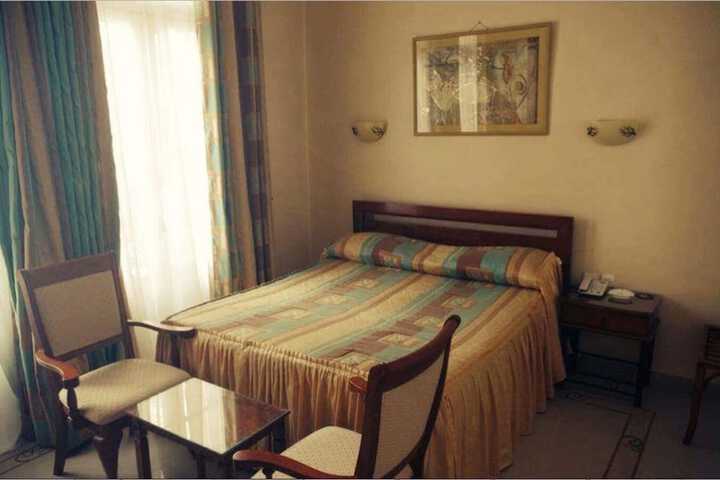 Room 3 of 18