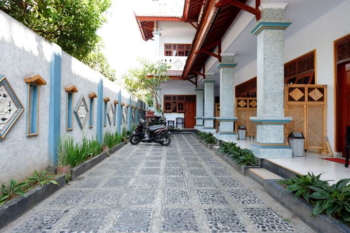 Hotel 5 of 7