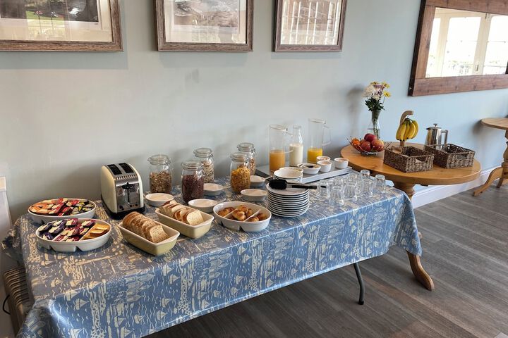 Breakfast/Coffee Service 48 of 55