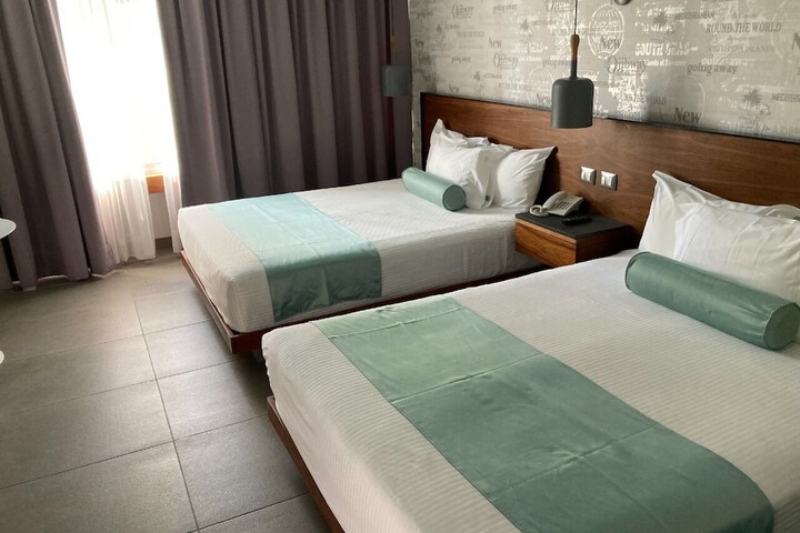 Room 8 of 41
