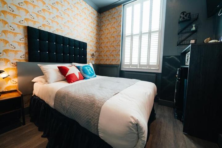 Room 95 of 344
