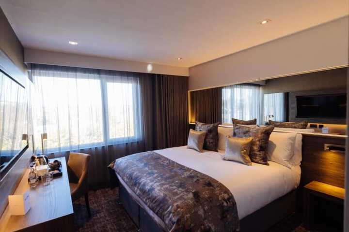 Room 6 of 26