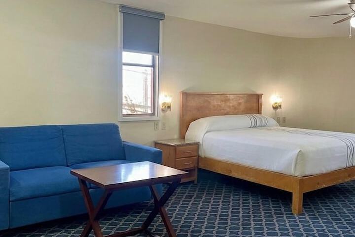 Room 11 of 20