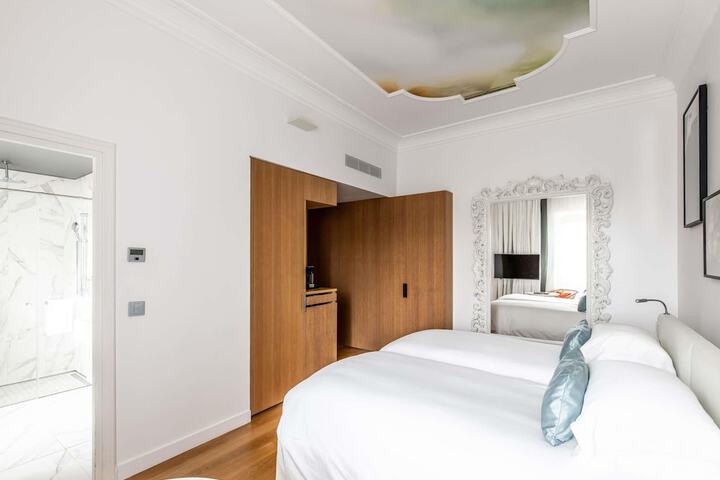 Room 86 of 255