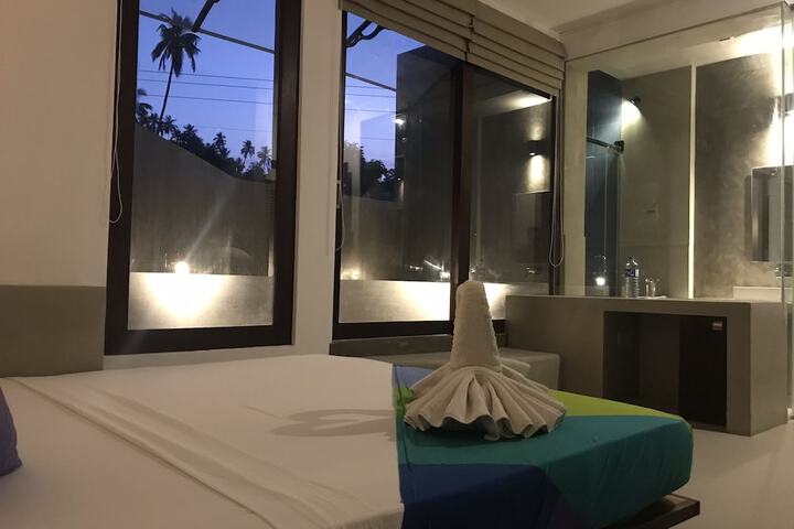 Room 26 of 63