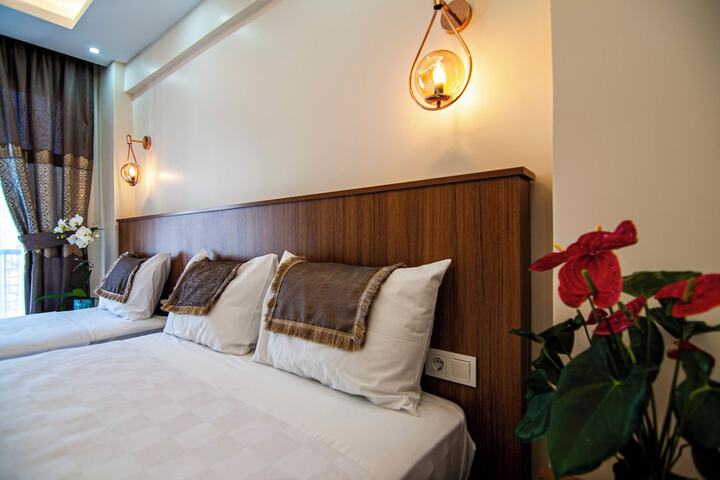 Room 34 of 62