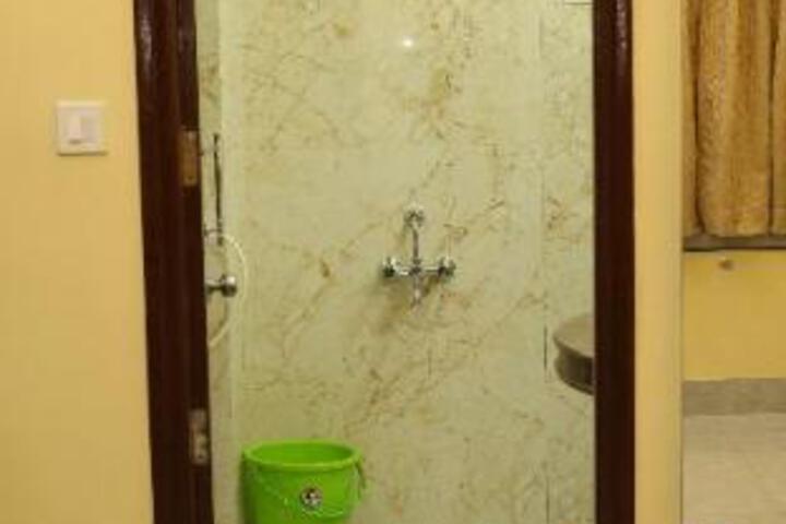 Room 15 of 18