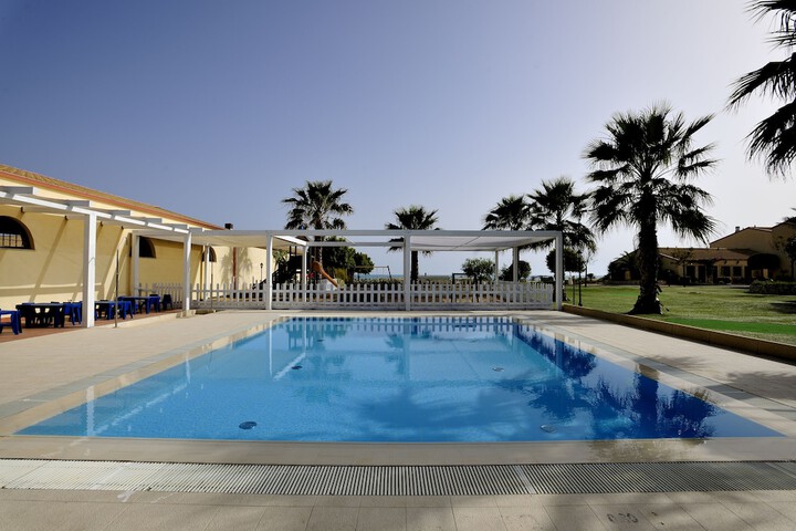 Pool Hotel
