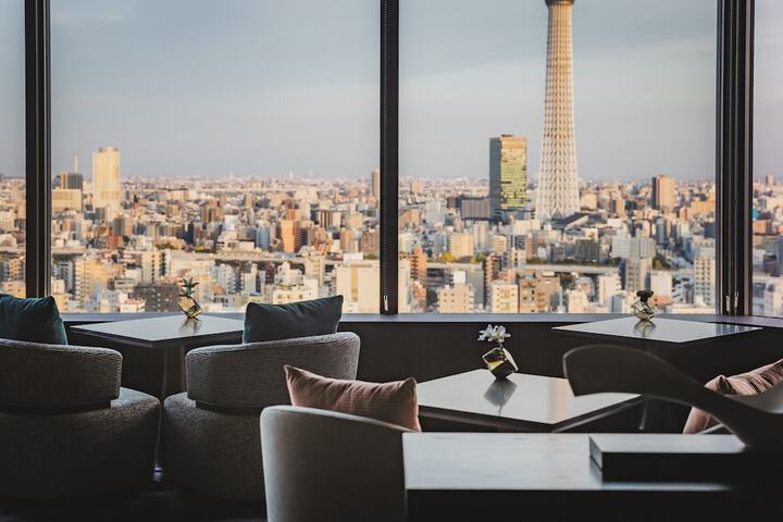 Lounge 146 of 155