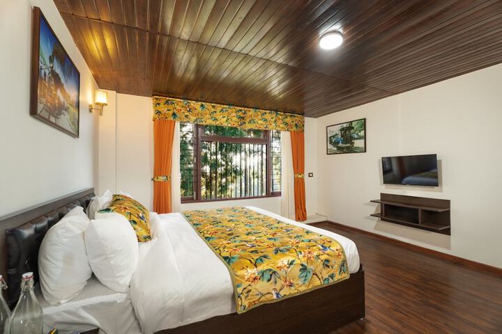 Room 5 of 30