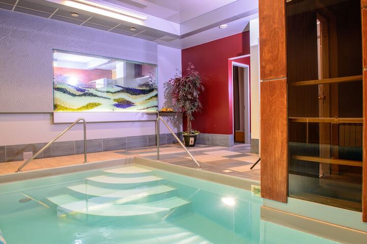 Pool 46 of 77