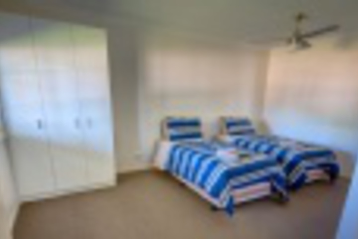 Room 280 of 372