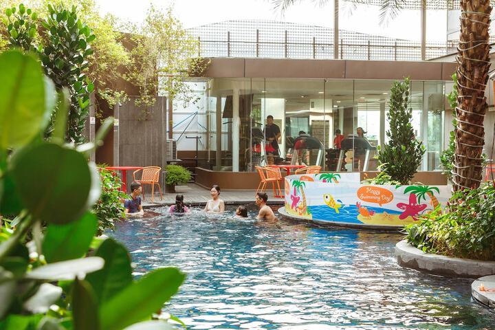 Pool 74 of 85