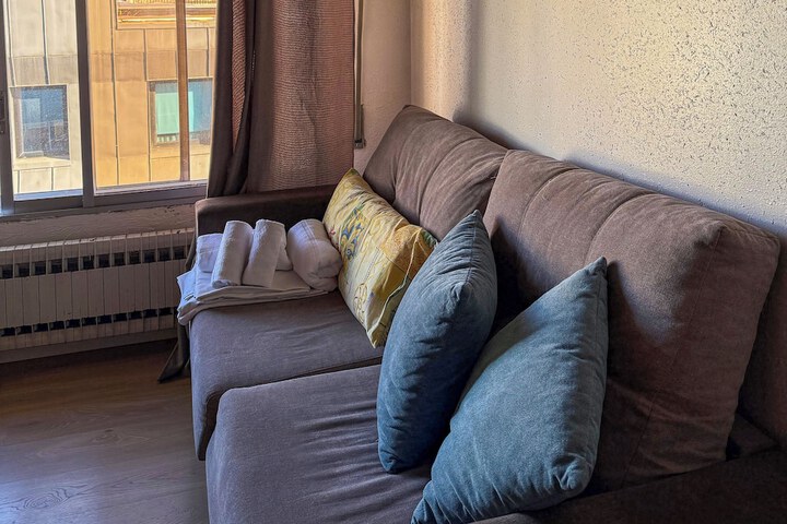 Room 9 of 15