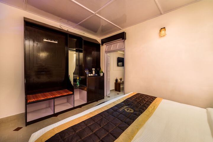 Room 12 of 81