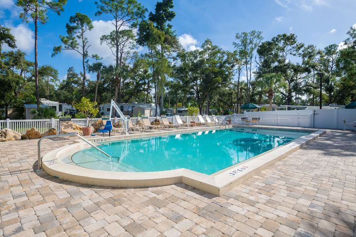 Hotel with Pool