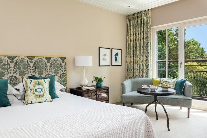 Room 43 of 191