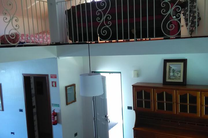 Room 26 of 77