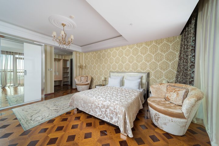 Room 15 of 78