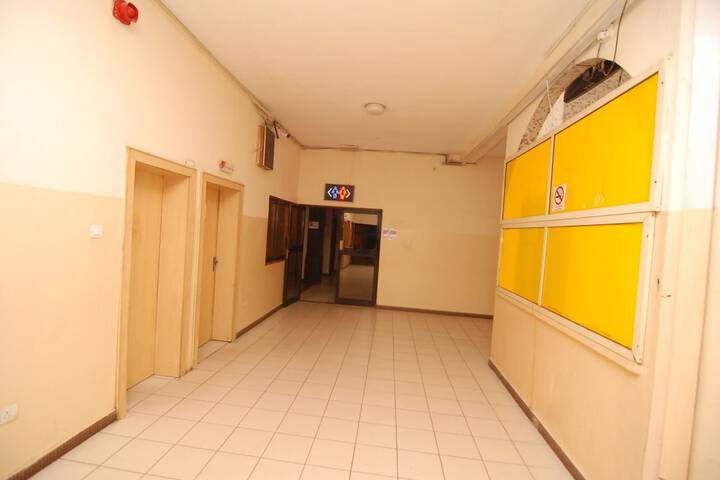 Ballroom/Hall 25 of 32