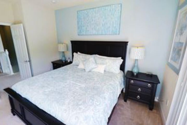 Room 70 of 279