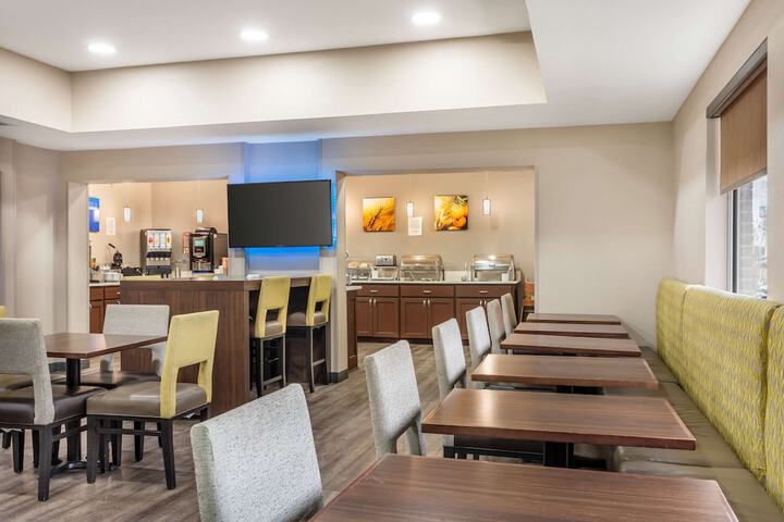 Breakfast area
