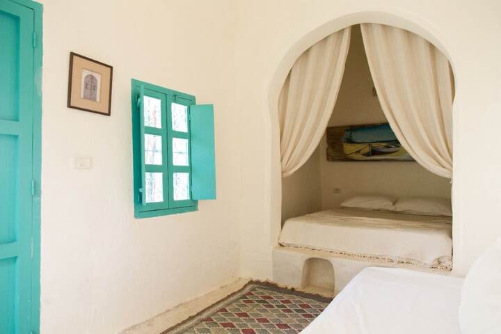 Room 16 of 62