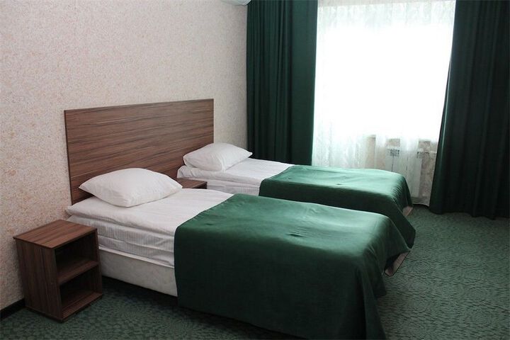 Room 6 of 40