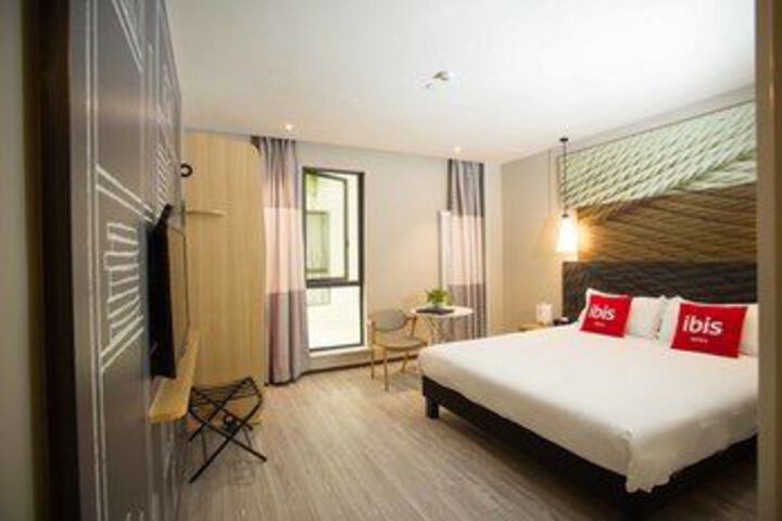 Room 21 of 79