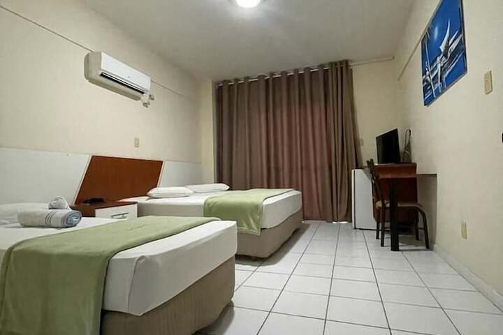 Room 6 of 36
