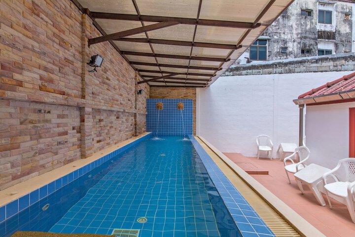 Pool 22 of 30