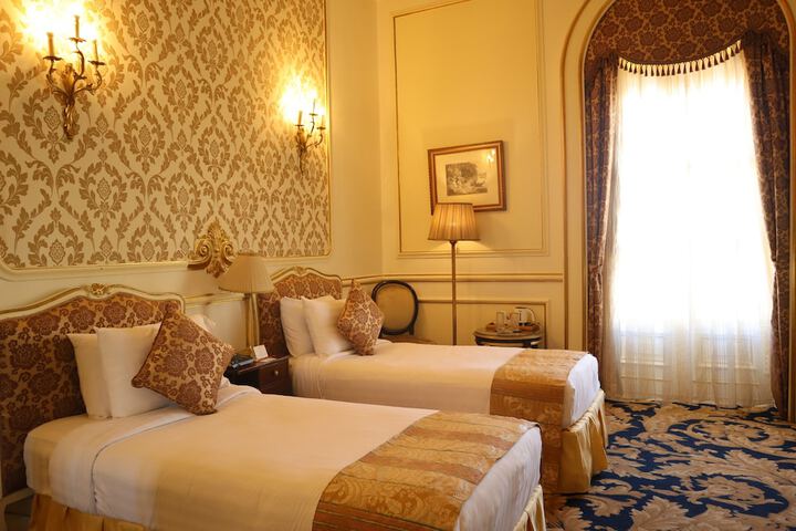 Room 26 of 152