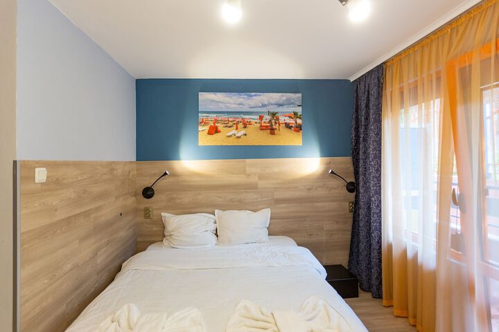 Room 14 of 110