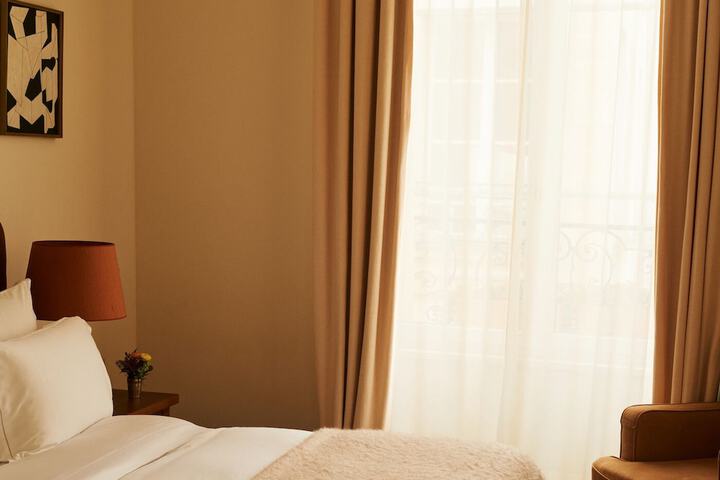 Room 7 of 61