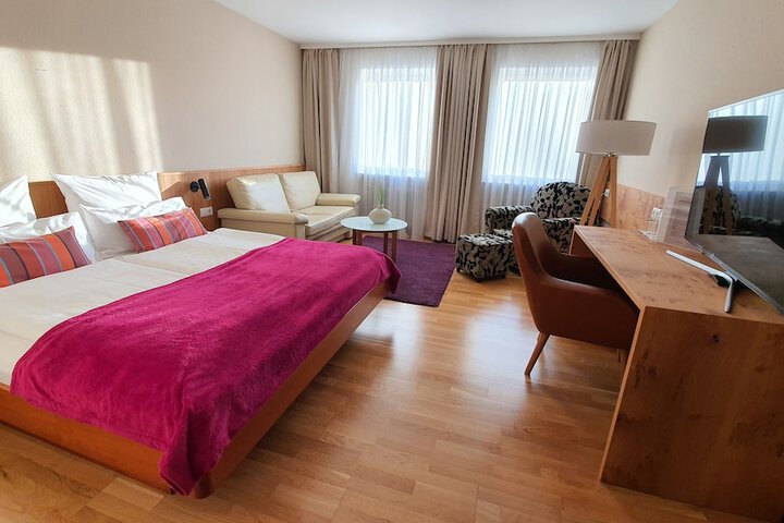 Room 15 of 51