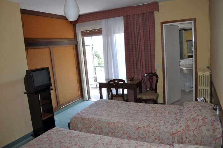 Room 15 of 69