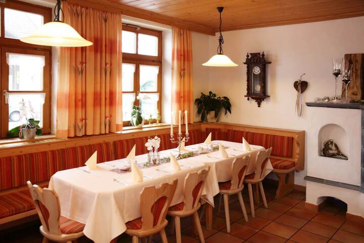 Dining 59 of 76
