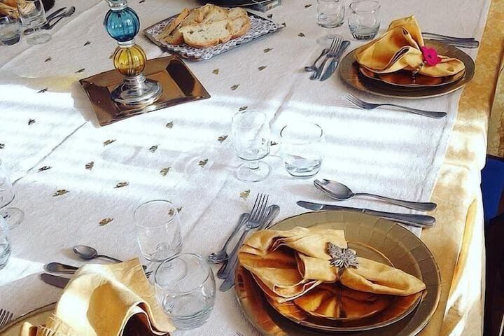 Dining 16 of 28