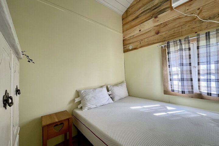 Room 38 of 139