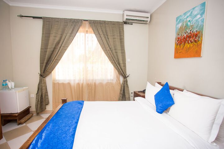 Room 2 of 15