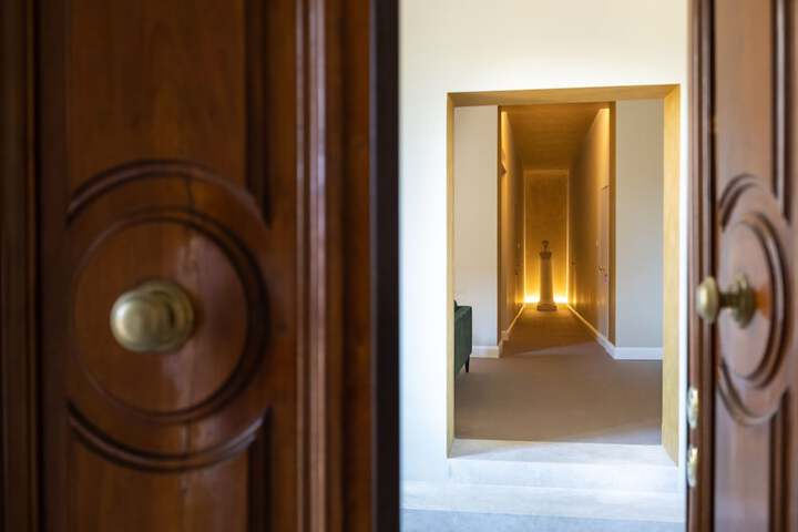 Ballroom/Hall 38 of 46