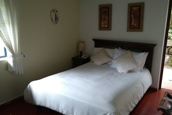 Room 10 of 42