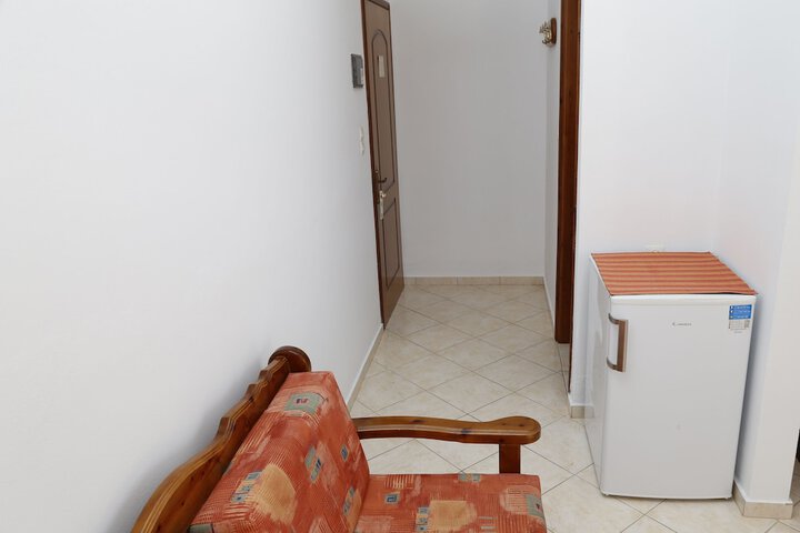 Room 32 of 110
