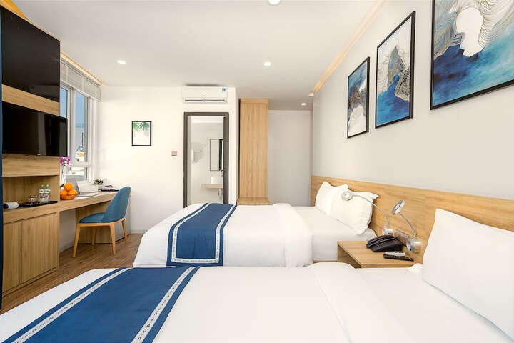 Room 8 of 26